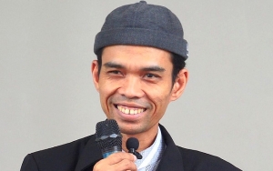 Rela Jadi Wanita Kedua, Istri Cantik Cium Ustadz Abdul Somad Bukti Bahagia Sebelum Cerai