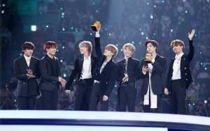 MAMA 2019: BTS Bikin Ngakak Hampir Tinggalkan 2 Piala di Meja, Saking Banyaknya?