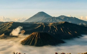 Akses Utama ke Gunung Bromo Lewat Probolinggo Longsor, Pengunjung Diminta Waspada