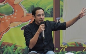 Baju Mas Menteri Nadiem di Pelantikan Rektor UI Dikritik Terlalu Santai, Ini Kata Kemendikbud 