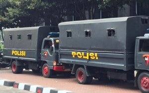 Truk Brimob Lawan Arus di Busway, IPW Sebut Bentuk Arogansi Polisi
