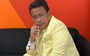 Ramai Artis Pamer Isi Saldo ATM, Hotman Paris Malah Bagi-Bagi Uang 