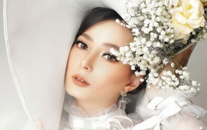 Dicibir Murtad Demi Suami, Asmirandah Cantik Bak Barbie Pirang Banjir Pujian