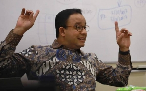 Gubernur DKI Jakarta Anies Beri Penghargaan Untuk Diskotek Colosseum