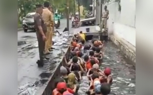 Viral Honorer di Jakbar Masuk Got Hitam Demi Perpanjangan Kontrak