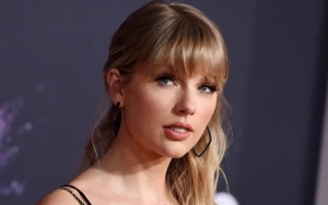 Taylor Swift Tampil Super Cantik Pakai Gaun Sutra di Premiere 'Cats', Intip Fotonya Berikut