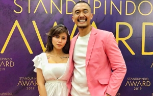 Uus Pajang Foto Ciuman Mesra Rayakan Ultah Istri, Doa 'Bar-Bar' Sukses Bikin Ngakak