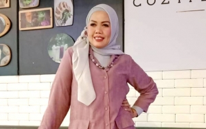 Ely Sugigi Buka Dompet Pakai Gigi Bikin Nikita Mirzani Teriak Histeris