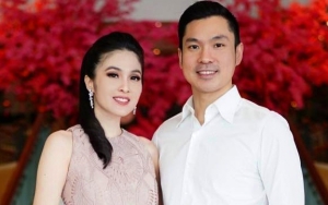 Sandra Dewi Foto Bareng Keluarga Suami, Pose Tak Berubah 'Diejek' Bak Patung Lilin
