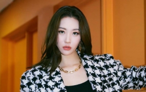Sunmi Ngegas Tak Terima Dituduh Operasi Perbesar Payudara