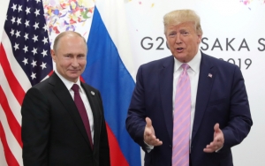 Punya Hubungan Hangat, Vladimir Putin Langsung Bela Trump Usai Dimakzulkan
