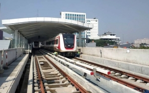 Penumpang Anjlok 40 Persen Diduga Beralih ke Ojol, LRT Jakarta Siapkan Strategi Ini