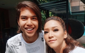 Sambut Hari Ibu, El Rumi Bagikan Potret Lawas Ini Bersama Maia Estianty