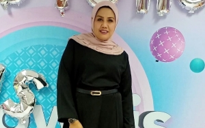 Bukan Brondong Baru, Ternyata Sosok Ini Yang Bikin Ely Sugigi Mantap Potong Gigi