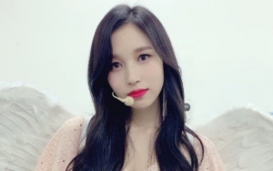 Lagi-Lagi Mina di Bandara Ditemani Sang Ibu, Netizen Tak Tega dan Minta Keluar Saja dari Twice 