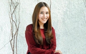  Ayu Ting Ting Tulis Kutipan Menohok Jangan Sekali-kali Mencoba Jadi Tuhan, Sindir Siapa?