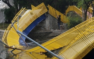 Ambruk Usai Sehari Diresmikan, Pemprov DKI Tegaskan Jembatan Kemayoran Bukan Proyeknya