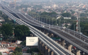 Pria BAK Di Tol Japek Jadi Sorotan, YLKI Beri Saran Ini