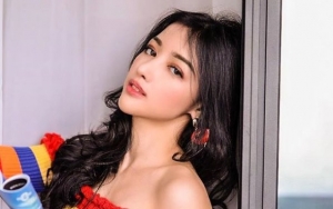 Siwi Cantik Bak Puteri India Tepis Isu Nikahi Bule, Bagian Perut Malah Jadi Sorotan