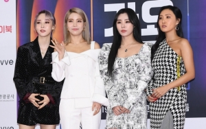 SBS Gayo Daejun 2019: Solar Mamamoo Terjatuh di Red Carpet, Jeritannya Bikin Panik