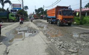 Kondisi Jalan Bikin Miris Hingga Tagar #SaveParungPanjang Trending, Pemkab Bogor Buka Suara