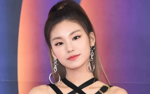 Ekspresi Kocak Yeji ITZY Saat Ketangkap Basah Pose Imut Demi Selfie
