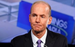 Sudah Dipecat, Mantan CEO Boeing Tetap Kantongi Uang Ratusan Miliar Rupiah