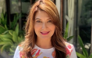 Tamara Bleszynski Pamer Foto Cantik Alami di Warung, Caption Bijak Ini Banjir Apresiasi
