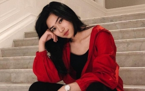 Resmi Lamaran, Isyana Sarasvati Akhirnya Pamer Foto Mesra Bareng Tunangan
