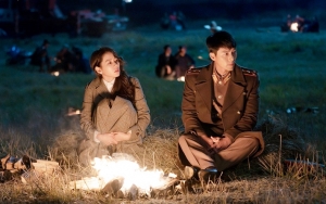 Slow Motion Hyun Bin Motoran Selamatkan Son Ye Jin di 'Crash Landing on You' Bikin Histeris