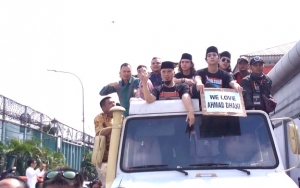 Diiringi Selawat, Ahmad Dhani Dijemput Mulan Jameela dan Ketiga Putranya Naik Unimog 