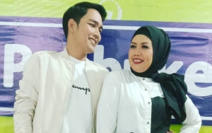 Ely Sugigi Bakal Umrah, Minta Kekasih Lebih Sabar Hadapi Hujatan Netizen