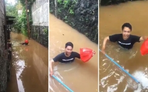 Nekat Terjang Banjir Sedada Demi Teman, Mahasiswa Ini Langsung Dicap Pahlawan