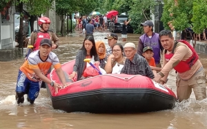 Jumlah Korban Banjir Tak Sesuai Tim Penolong, BNPB Akui Evakuasi Berjalan Lambat