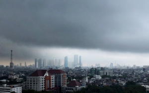 Bukan Perubahan Iklim, Greenpeace Sebut Hujan Ekstrem di Jabodetabek Karena Ini