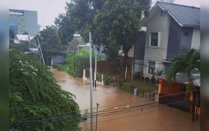 Bangunan Ini Tetap Kering Meski Diterjang Banjir, Netizen Sebut Rumah 'Tuhan'