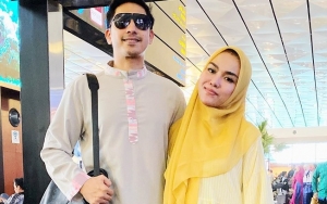  Medina Zein Vonis Rehab 3 Bulan, Suami Tampan Yang Umrah Kesulitan Pulang ke Indonesia