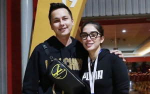 Andhika Pratama Ngancem Bakal Pakai Eyeliner Gara-gara Cemburu Ussy 'Foto Bareng' Cowok Lain
