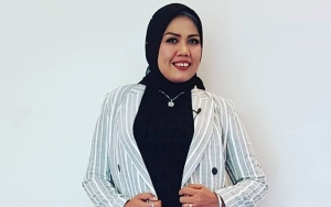 Ely Sugigi Beri Jawaban Ini Usai Ditegur Sering Selfie Saat Jalani Ibadah Umrah