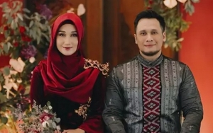 Dian Pelangi Alami Kejadian Tak Terduga Saat Umrah Bareng Suami Kedua