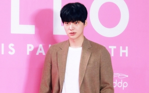 Gaya Ahn Jae Hyun Berubah Drastis, Warna Rambut Baru Mengejutkan