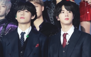 GDA 2020: V BTS Jatuh Ganteng di Red Carpet, Reaksi Tak Terduga Jin Curi Perhatian