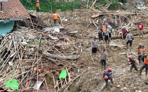 Pengungsi Akibat Banjir Dan Longsor Di Bogor Capai 15 Ribu Orang