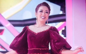 Soimah Tampil 'Nelangsa' Saat Ngemper di Jalanan Jepang, Harga Sepatu Bikin Salfok