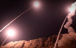Tagar #IranvsUSA Trending, Warga AS Kompak Tolak Perang Dengan Iran