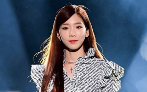 Gaon 2020: Tae Yeon Hadir Disambut Banner dengan Tulisan-Tulisan Kocak Ini