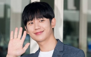 Jung Hae In Ketakutan Saat Kunjungi Rumah Hantu di 'Jung Hae In Walking Report', Fans Malah Gemas