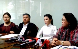 Siwi Widi Curigai Rekan Dekat Jadi Informan Isu Gundik, Tangisnya Pecah Saat Ungkap Reaksi Ibunda