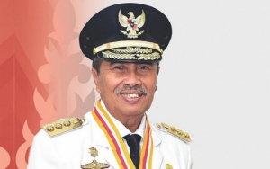 Lantik Keluarga Sendiri Jadi Pejabat, Gubernur Riau Diminta Mundur
