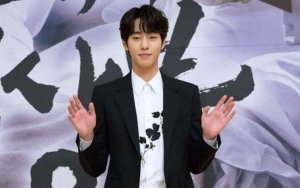 Ahn Hyo Seop Pakai Hoodie di 'Romantic Doctor, Teacher Kim 2' Jadi Perbincangan